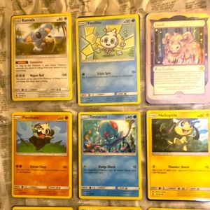 Many Pokémon cards and DC Comics.. Take a look Make me an offer